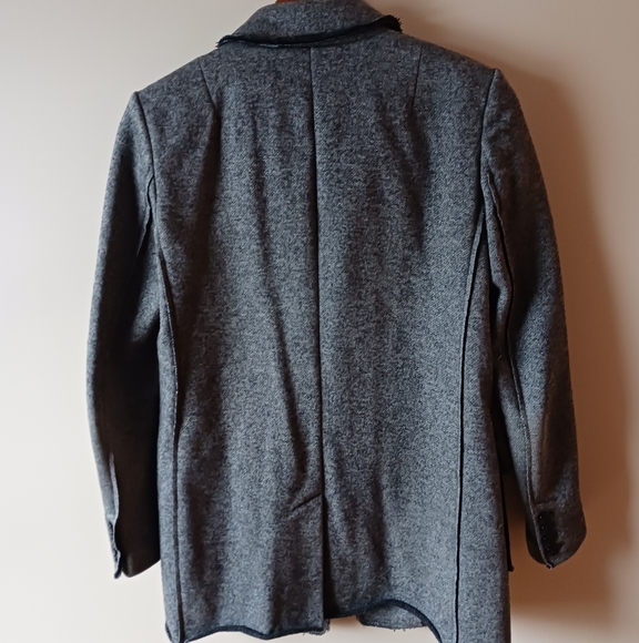 Banana Republic Wool Blazer - Picture 2 of 4